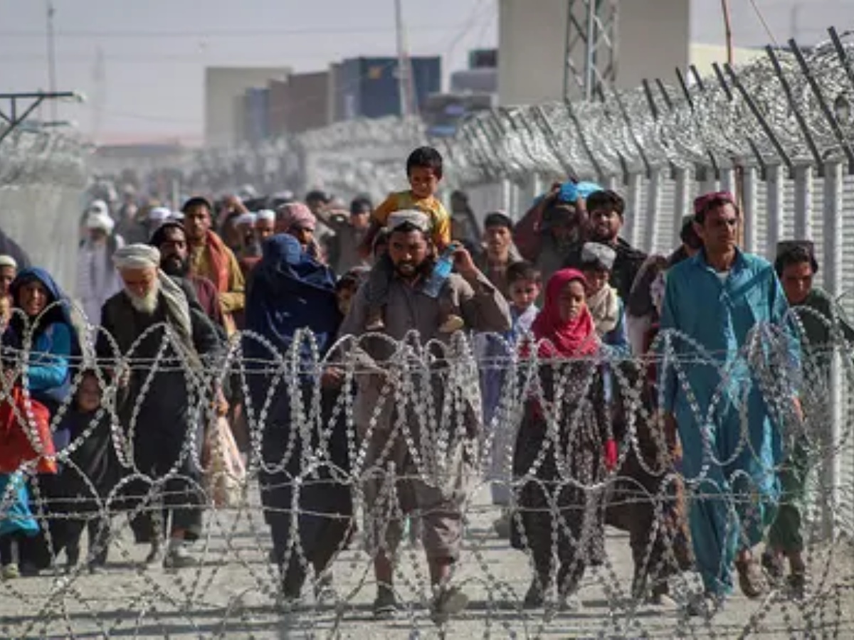 पाकिस्तान ने रिकॉर्ड अफगान शरणार्थियों किया अरेस्ट (फाइल फोटो) पाकिस्तान ने रिकॉर्ड अफगान शरणार्थियों किया अरेस्ट (फाइल फोटो)