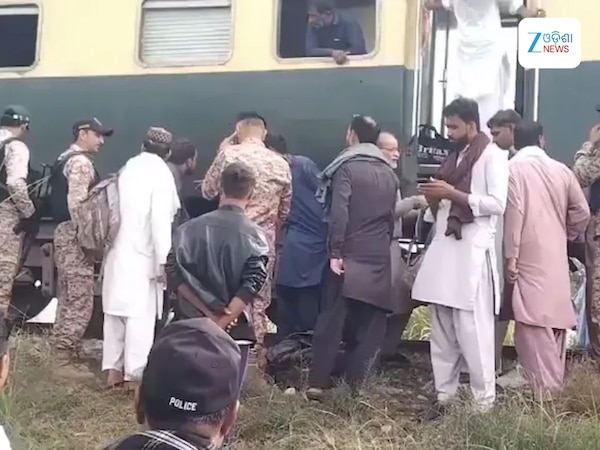 Jaffar Express: ପାକିସ୍ତାନରେ ଜାଫର ଏକ୍ସପ୍ରେସକୁ ପୁଣି ଟାର୍ଗେଟ୍, ବେଲୁଚିସ୍ତାନରେ ଆକ୍ରମଣ