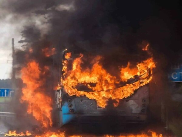 Madinah Accident: डीजल टैंकर से टकराई हाजियों की बस, हैदराबाद के 42 लोगों की मौत