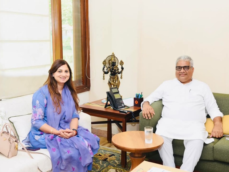 रोहिणी आचार्य को लेकर जेडीयू विधायक की प्रतिक्रिया