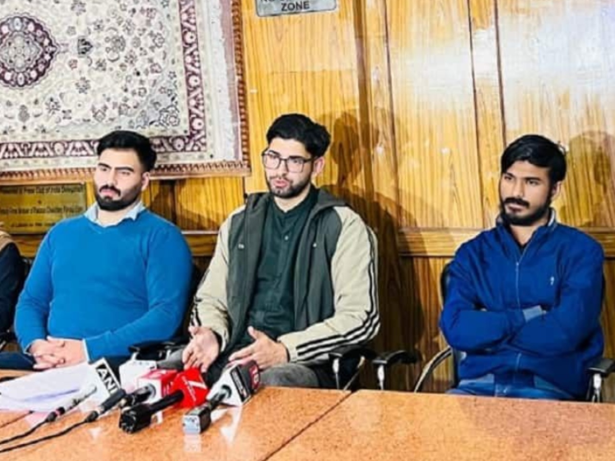 Delhi Blast का साइड इफेक्ट; देशभर में कश्मीरी छात्र डरे-सहमे, JKSA ने PM से लगाई गुहार! Delhi Blast का साइड इफेक्ट; देशभर में कश्मीरी छात्र डरे-सहमे, JKSA ने PM से लगाई गुहार!