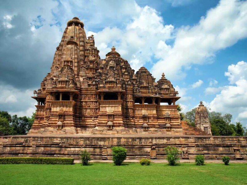 most historical places of madhya pradesh built before Mughals Sanchi ...