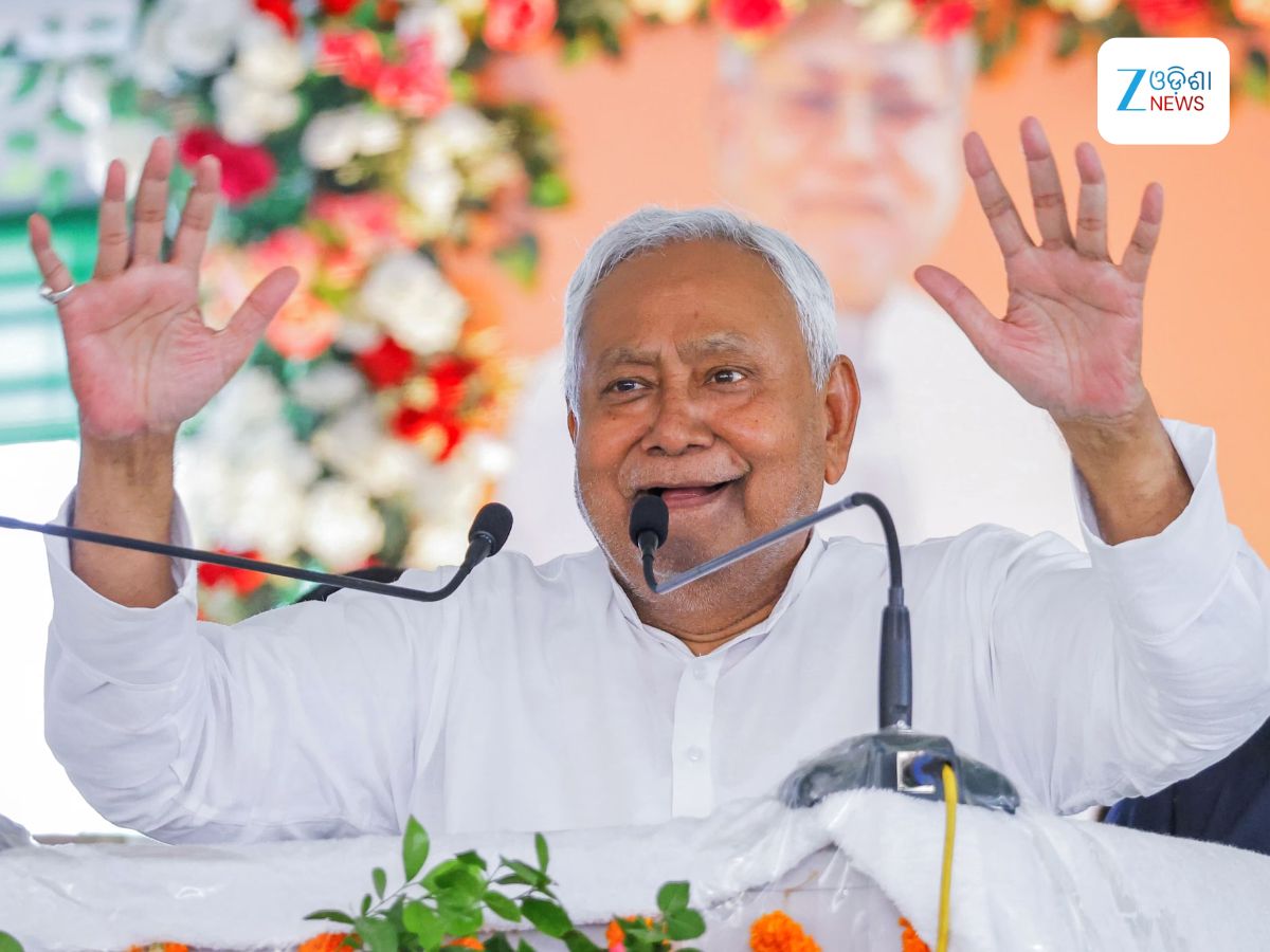 Nitish Kumar: ଦଶମ ଥର ପାଇଁ ବିହାରର ମୁଖ୍ୟମନ୍ତ୍ରୀ ଭାବେ ଶପଥ ନେଲେ ନୀତୀଶ Nitish Kumar: ଦଶମ ଥର ପାଇଁ ବିହାରର ମୁଖ୍ୟମନ୍ତ୍ରୀ ଭାବେ ଶପଥ ନେଲେ ନୀତୀଶ