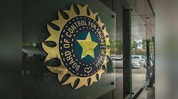 BCCI ହଠାତ୍ ପରିବର୍ତ୍ତନ କଲା ଟିମ୍ ଇଣ୍ଡିଆର କାର୍ଯ୍ୟସୂଚୀ, ଡିସେମ୍ବରରେ ଏହି ଦଳ ସହିତ ହେବ ସିରାଜ