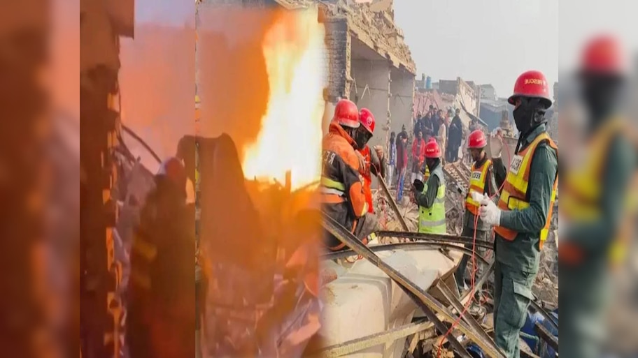 Pakistan: फैक्ट्री में धमाके से 20 लोगों की मौत 7 घायल, मालिक पर दर्ज हुआ आतंकवाद का मुकदमा
