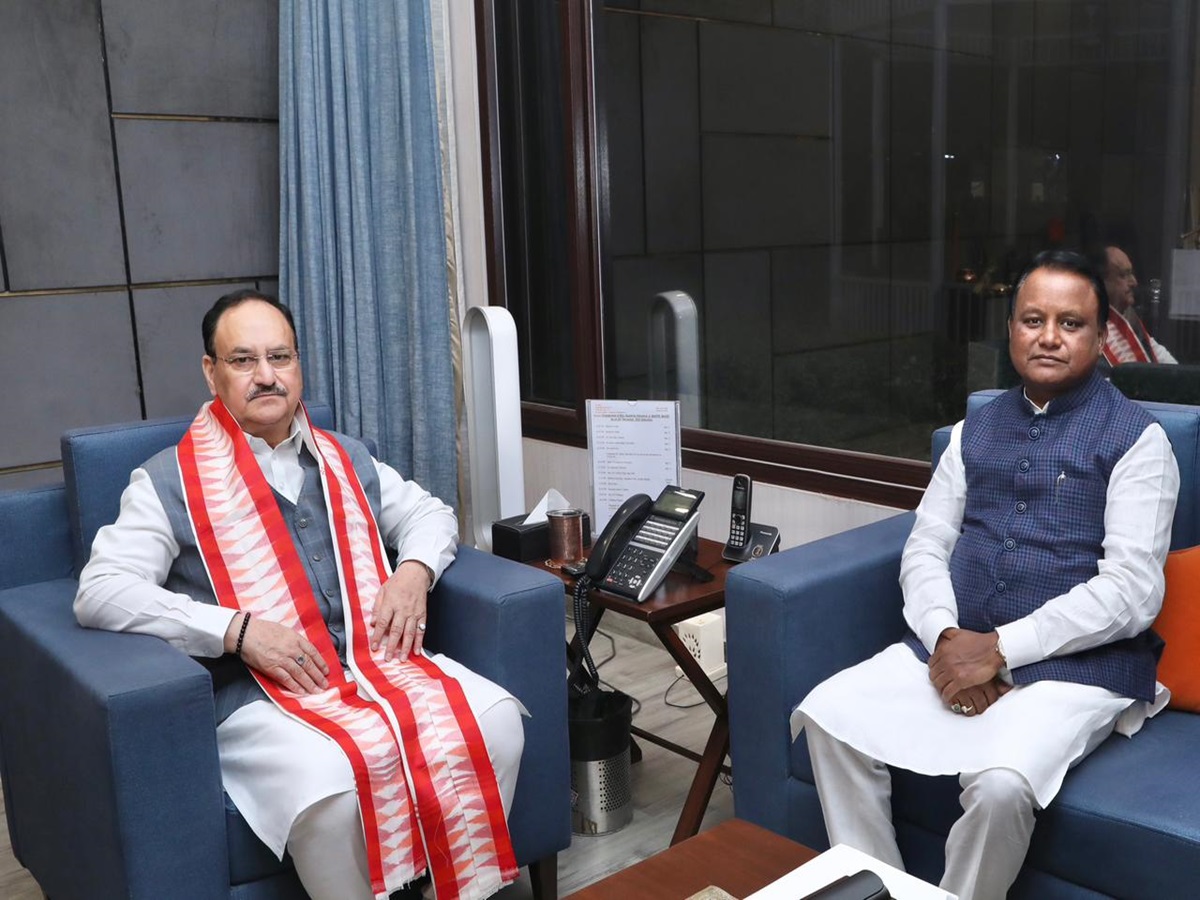 CM Majhi Meets JP Nadda: କେନ୍ଦ୍ର ସ୍ୱାସ୍ଥ୍ୟମନ୍ତ୍ରୀ ଜେପି ନଡ୍ଡାଙ୍କୁ ଭେଟିଲେ ମୁଖ୍ୟମନ୍ତ୍ରୀ, ଏହି ସବୁ ବିଷୟରେ କଲେ ଆଲୋଚନା CM Majhi Meets JP Nadda: କେନ୍ଦ୍ର ସ୍ୱାସ୍ଥ୍ୟମନ୍ତ୍ରୀ ଜେପି ନଡ୍ଡାଙ୍କୁ ଭେଟିଲେ ମୁଖ୍ୟମନ୍ତ୍ରୀ, ଏହି ସବୁ ବିଷୟରେ କଲେ ଆଲୋଚନା