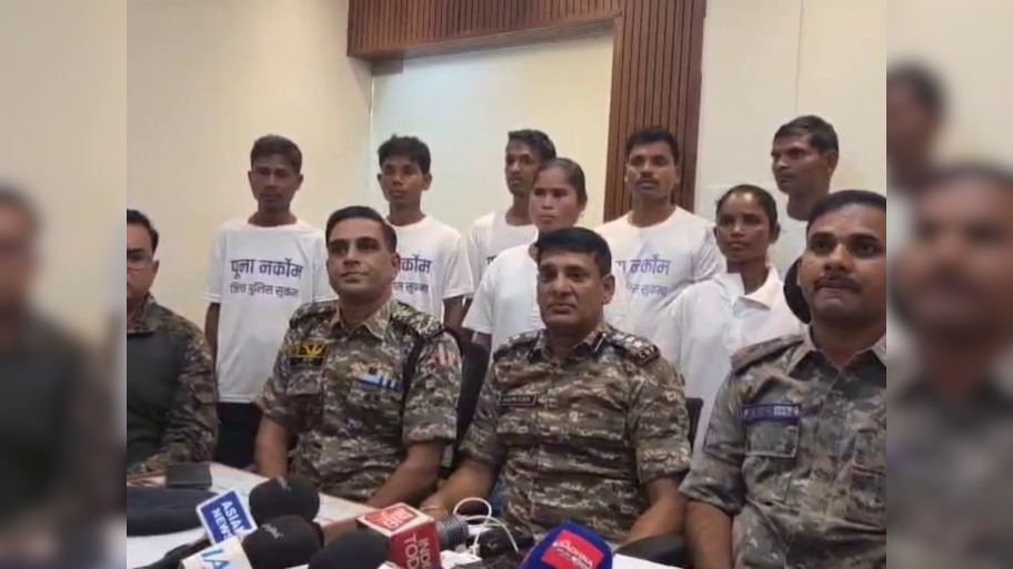 Maoist Surrender: ଆତ୍ମସମର୍ପଣ କଲେ ୧୫ ହାର୍ଡକୋର ମାଓବାଦୀ