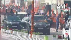 अयोध्या पहुंचे पीएम मोदी, शुभ मुहूर्त में करेंगे राम मंदिर के शिखर पर ध्वजारोहण