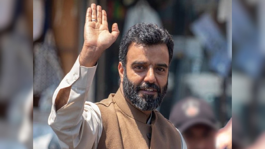 जम्मू में मुस्लिम छात्रों के एडमिशन रद्द करने की मांग पर बवाल, इस मुस्लिम MP ने सरकार को दी चेतावनी!