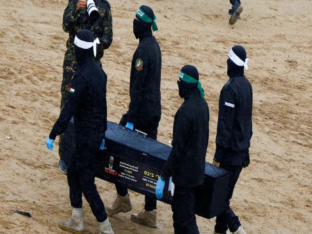 Hamas ने लौटाई एक और बंधक की लाश, इजराइल बोला, सीजफायर शर्तों का उल्लंघन Hamas ने लौटाई एक और बंधक की लाश, इजराइल बोला, सीजफायर शर्तों का उल्लंघन