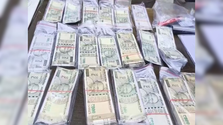 Khandwa News: नकली नोट रैकेट का मास्टरमाइंड मौलाना नहीं, MBBS डॉक्टर प्रतीक नवलखे निकला