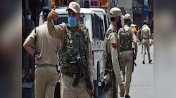 Srinagar Police का बड़ा एक्शन, जमात-ए-इस्लामी से जुड़े ठिकानों पर छापेमारी