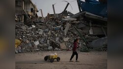 Gaza में मौतों का आंकड़ा 70 हजार के पार पहुंचा, बच्चों को भी नहीं बख्श रही IDF
