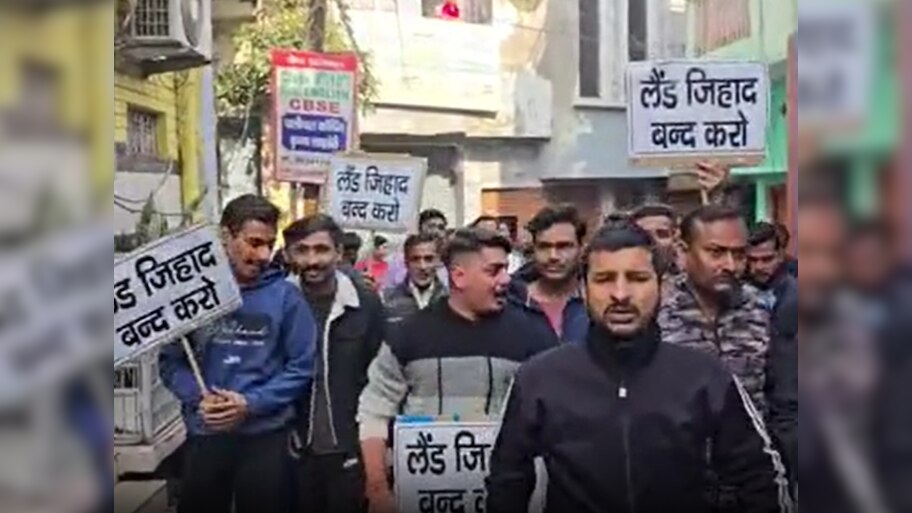 बुलंदशहर: सलीम के घर खरीदने पर भड़के हिंदू संगठन, फंसाने के लिए फेंकी हड्डी; मुस्लिम परिवार ने उठाया बड़ा कदम