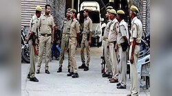 निकाह के प्रोग्राम में 'बीफ कोरमा' का स्टीकर देख भड़के हिन्दू मेहमान; भारी बवाल! 