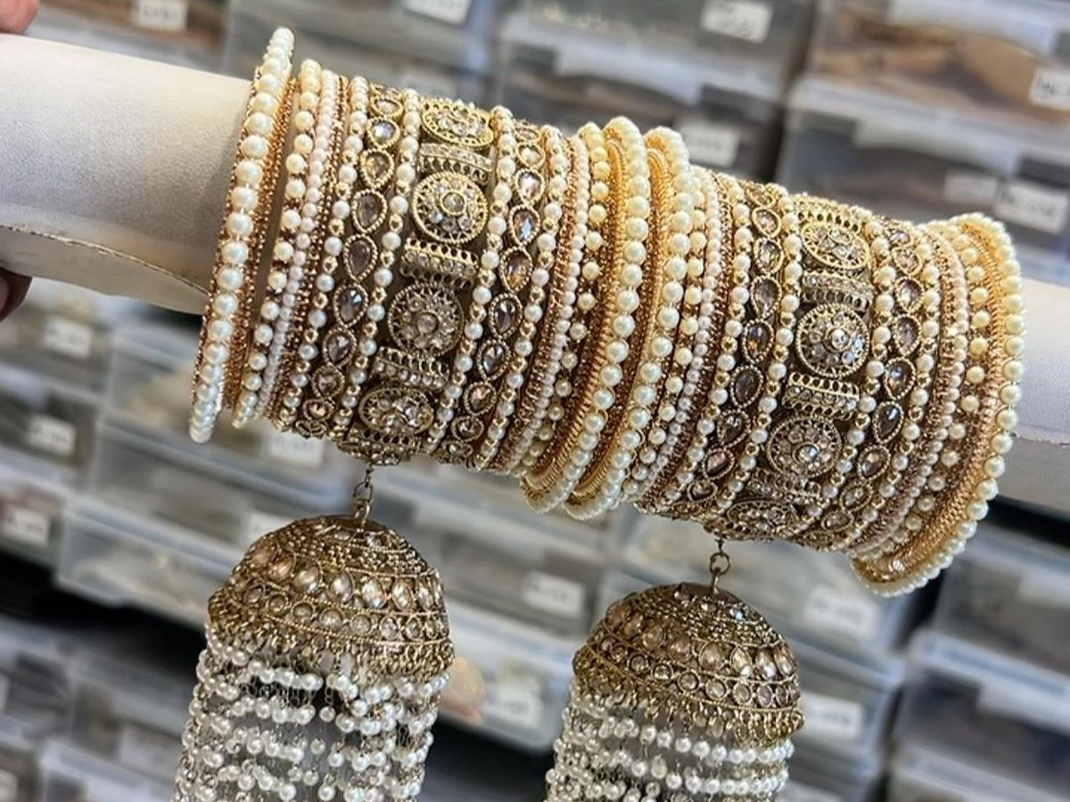 Bangle Types latest bangles designs every bride must have these 4 types of bangles ...