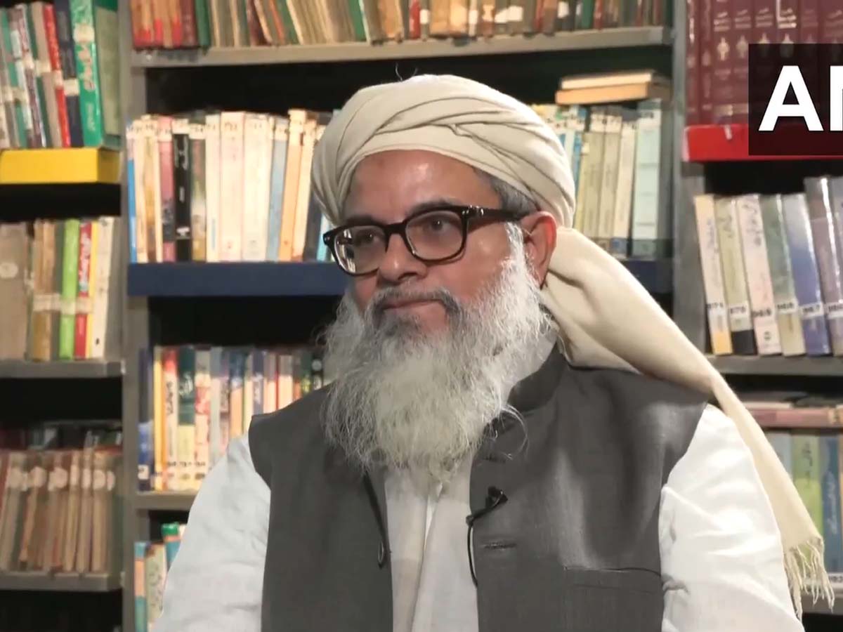 Mahmood Madni: मदनी बोले, "आतंकवादी तो फसादी हैं, हम हैं असली जिहादी; 30 सालों से ये समझा रहा हूँ" Mahmood Madni: मदनी बोले, "आतंकवादी तो फसादी हैं, हम हैं असली जिहादी; 30 सालों से ये समझा रहा हूँ"