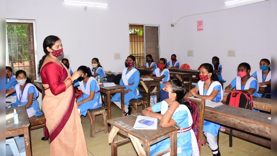 ଶିକ୍ଷକ ଦେବେ ଅଣ୍ଡରଟେକିଂ: ଟ୍ୟୁସନ କଲେ କାର୍ଯ୍ୟାନୁଷ୍ଠାନ