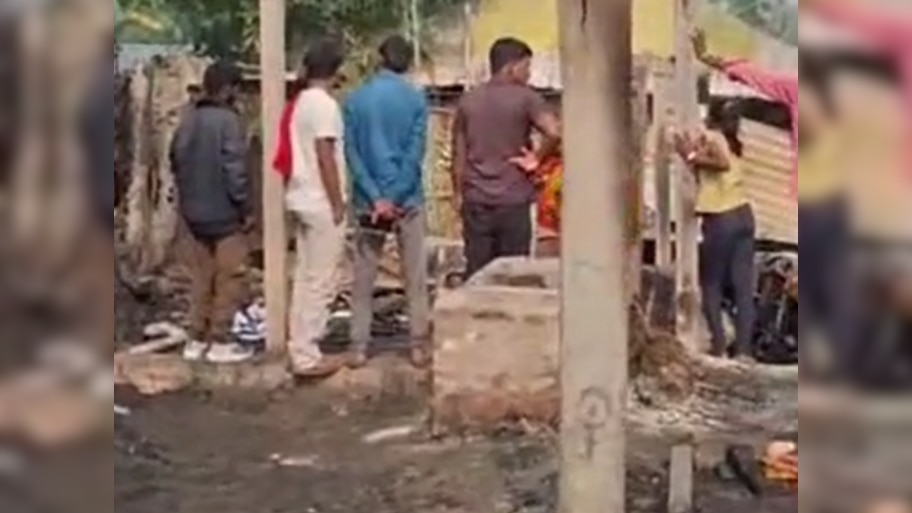 Supaul Fire News: देखते ही देखते आग ने 6 घरों को बनाया अपना 'निवाला', सगे भाई-बहन की जलकर मौत