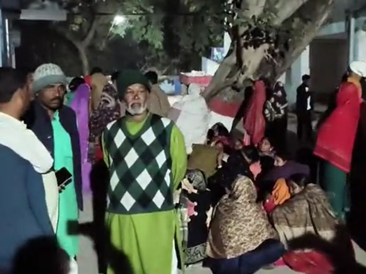 पल भर में उजड़ गया घर! बेकाबू पिकअप ने ई-रिक्शा को रौंदा, फूआ-भतीजा की मौके पर मौत पल भर में उजड़ गया घर! बेकाबू पिकअप ने ई-रिक्शा को रौंदा, फूआ-भतीजा की मौके पर मौत