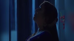 आपका ध्यान किधर है! 'टूटे देह रात रात भर' भोजपुरी गाना इधर