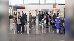 लखनऊ एयरपोर्ट पर हंगामा करने पर एक्शन, सुरक्षा कर्मियों से किया अभद्रता, मुकदमा दर्ज