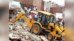 Faridabad के दो गावों में बुलडोजर का डर, धरने पर बैठे मुस्लिम समाज के लोग
