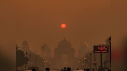 दिल्ली की हवा खराब श्रेणी में बरकरार, कई इलाकों में घना धुंध, AQI फिर 300 के पार