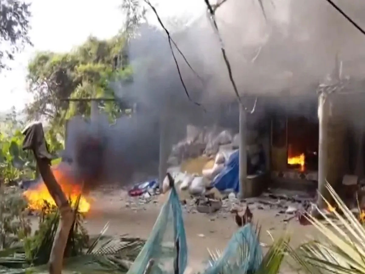 Odisha: महिला की सिर कटी लाश मिलने से भड़का तनाव, प्रशासन ने बुलाई शांति बैठक Odisha: महिला की सिर कटी लाश मिलने से भड़का तनाव, प्रशासन ने बुलाई शांति बैठक