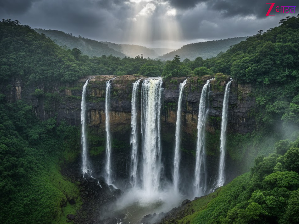 भारत के इस अनोखे झरने पर दिखाई देता है जादू! एक ही चट्टान से बहती 7 धाराएं; बन गया लोगों की पहली पसंद