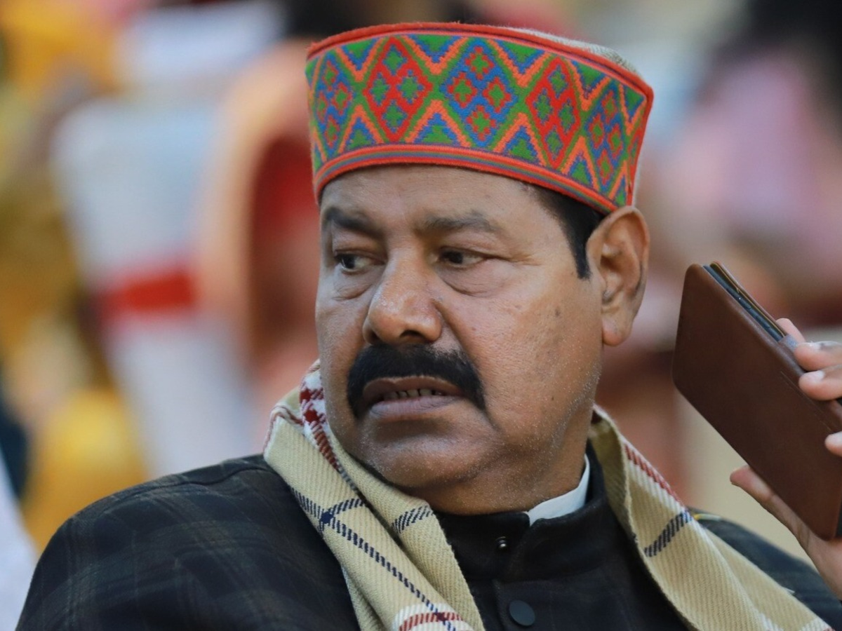 'टेडीहा है का रे, जूता से मार दूंगा', पंचायत सचिव को अपशब्द कहना भाई वीरेंद्र को पड़ा भारी! 50 पन्नों की चार्जशीट दाखिल 'टेडीहा है का रे, जूता से मार दूंगा', पंचायत सचिव को अपशब्द कहना भाई वीरेंद्र को पड़ा भारी! 50 पन्नों की चार्जशीट दाखिल