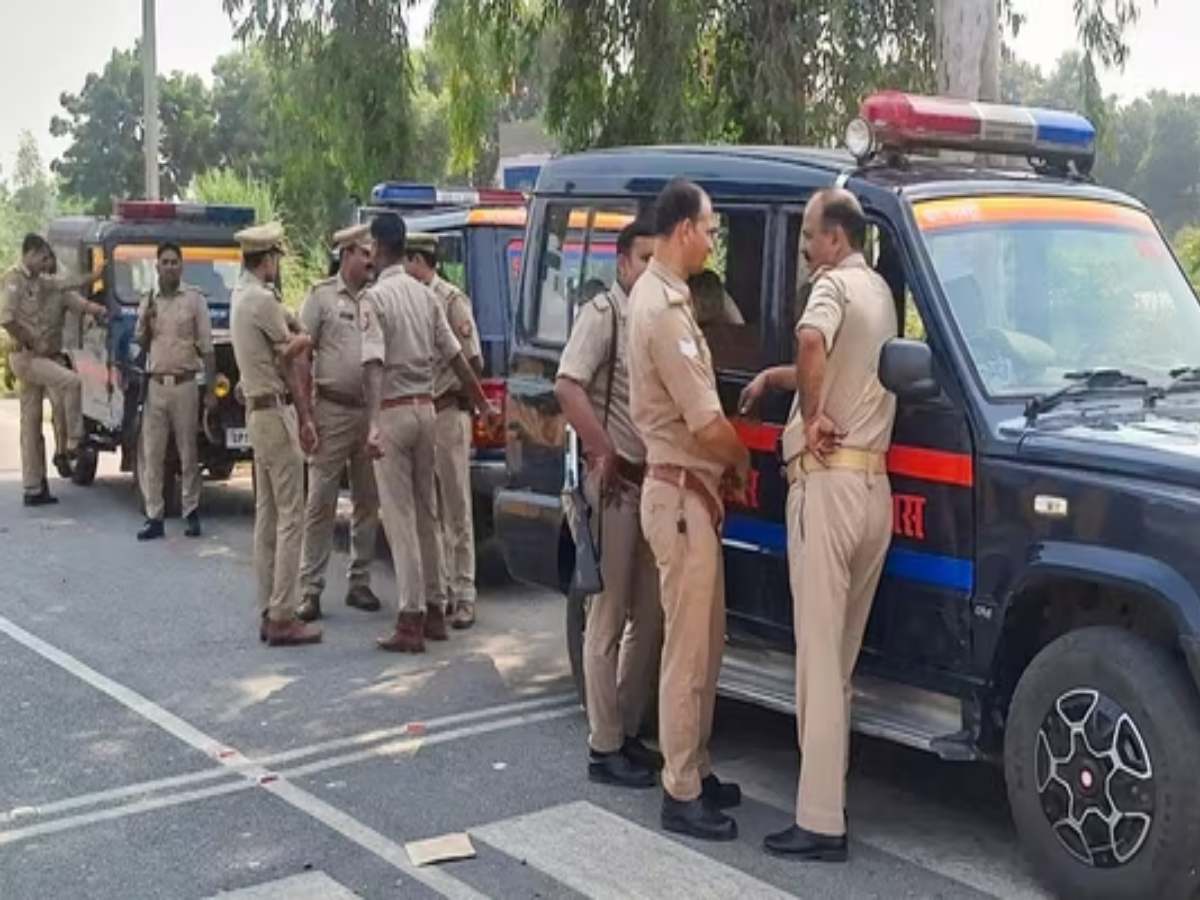 Aligarh में गौरक्षा के नाम पर हिंसा, मुस्लिम व्यापारी की बेरहमी से पिटाई Aligarh में गौरक्षा के नाम पर हिंसा, मुस्लिम व्यापारी की बेरहमी से पिटाई