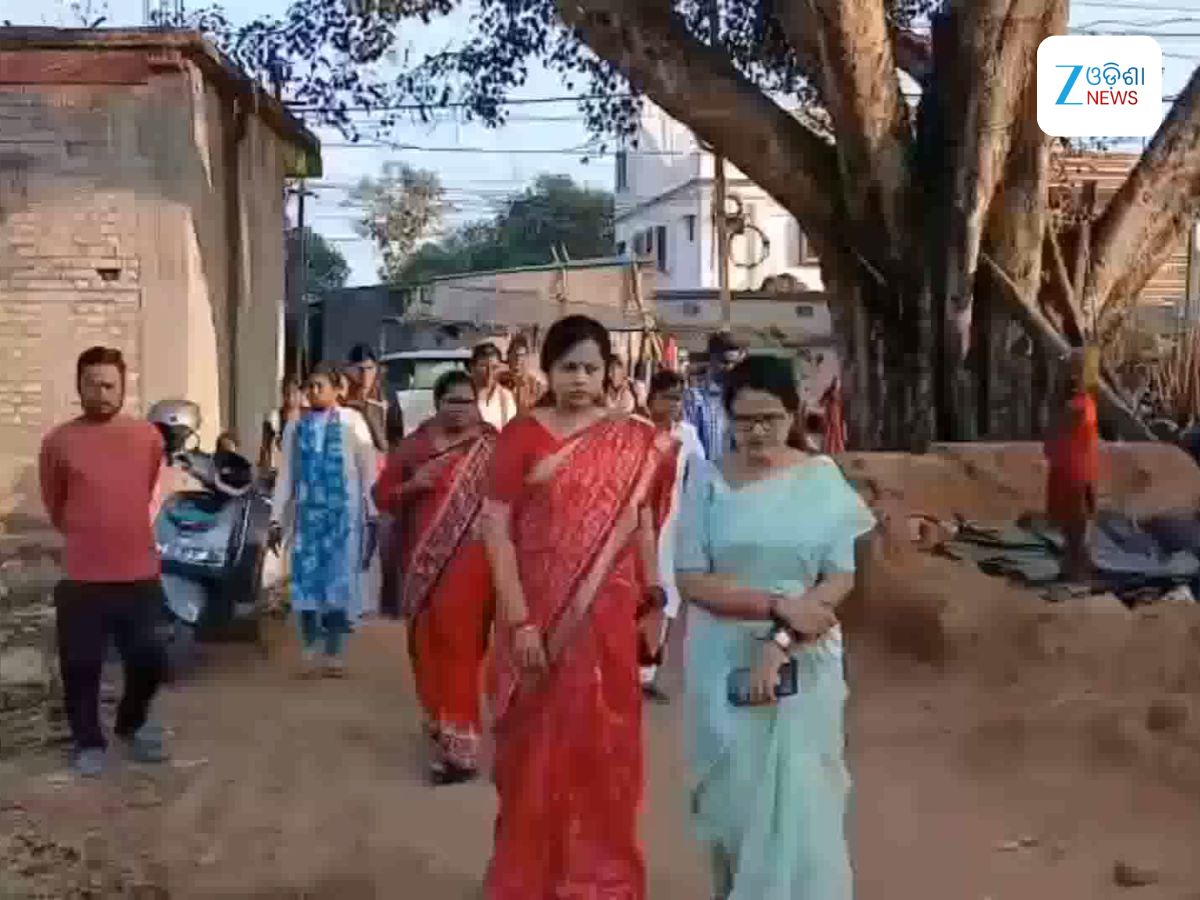 Keonjhar News: ମୃତ ଛାତ୍ରଙ୍କ ଘରେ ଶିଶୁ ସୁରକ୍ଷା ଆୟୋଗର ଅଧ୍ୟକ୍ଷା Keonjhar News: ମୃତ ଛାତ୍ରଙ୍କ ଘରେ ଶିଶୁ ସୁରକ୍ଷା ଆୟୋଗର ଅଧ୍ୟକ୍ଷା