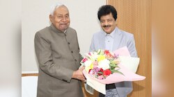 CM नीतीश से मिलने पहुंचे दिग्गज गायक उदित नारायण, पवन सिंह को लेकर कह दी ये बात
