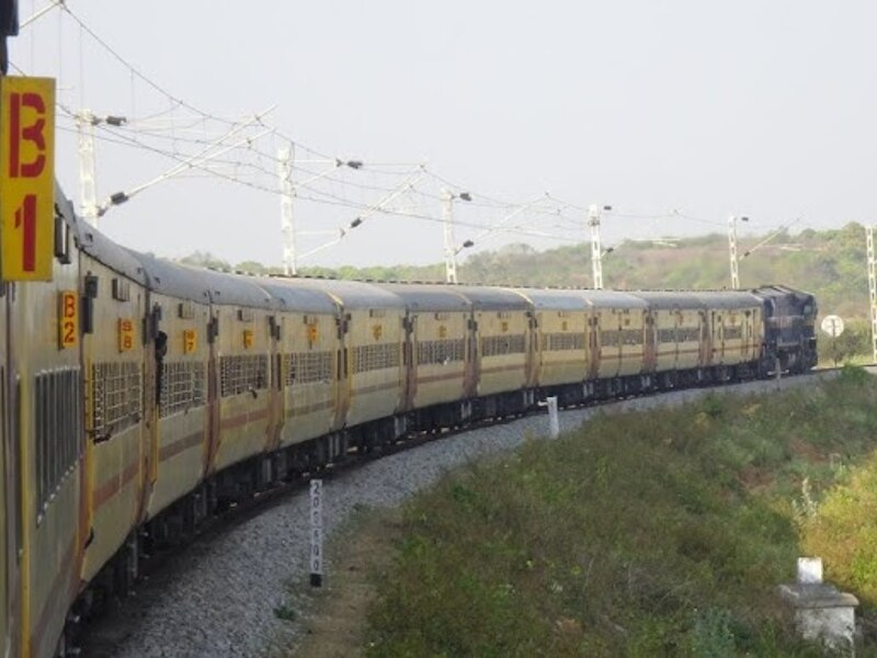 mp has a unique railway track q track in india where trains run 360 ...