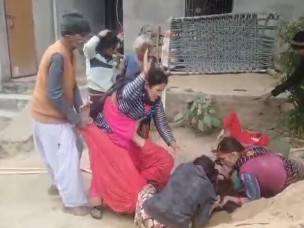fight between two parties over land dispute rapidly going viral video ...