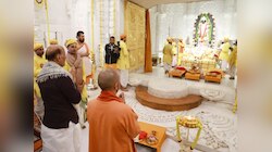 रामनगरी में 'त्रेता युग' जैसा नजारा, रक्षा मंत्री राजनाथ सिंह और CM ने किए दर्शन