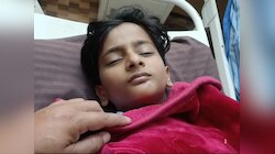 सुल्तानपुर: स्कूल की मनमानी ने मासूम को पहुंचाया अस्पताल, ऑटो से गिरकर टूटीं पसलियां