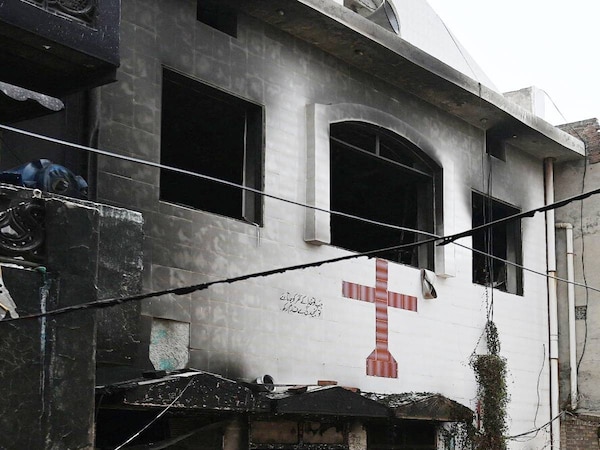 पाकिस्तान में चर्च पर हमला, दहशत में ईसाई समुदाय, सुरक्षा की कर रहे मांग