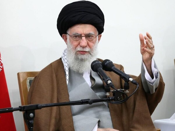 ईरान के सुप्रीम लीडर अयातुल्ला अली खामनेई