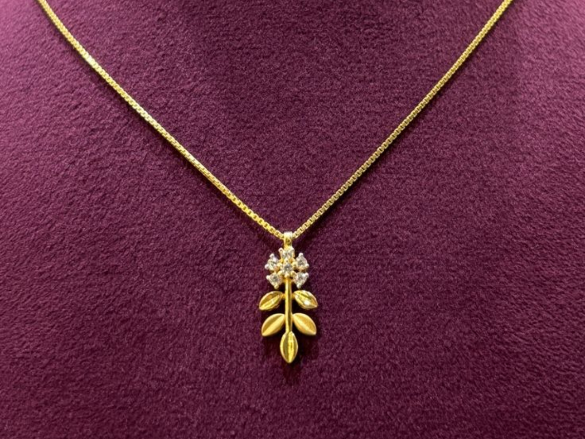 Simple Gold Locket Design gold 1 gram locket designs latest gold pendant designs budget friendly ...