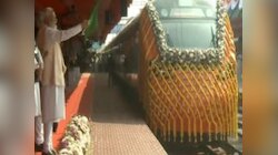 ଦେଶକୁ ମିଳିଲା ପ୍ରଥମ ବନ୍ଦେ ଭାରତ ସ୍ଲିପର ଟ୍ରେନ୍, ପିଏମ୍ ମୋଦୀ ପତାକା ଦେଖାଇ କଲେ ଶୁଭାରମ୍ଭ