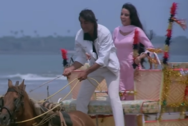 39 Year Old Heartbreaking Song Aur is Dil Mein Kya Rakha Hai Sung By ...