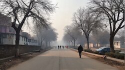 नोएडा-गाजियाबाद में बादलों का डेरा,बारिश के बढ़ी ठिठुरन,पश्चिमी विक्षोभ करेगा उलटफेर