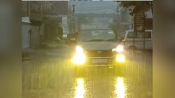 काले बादलों से चारों ओर छाया अंधेरा..कानपुर में तेज हवा के साथ झमाझम बारिश,पारा गिरा