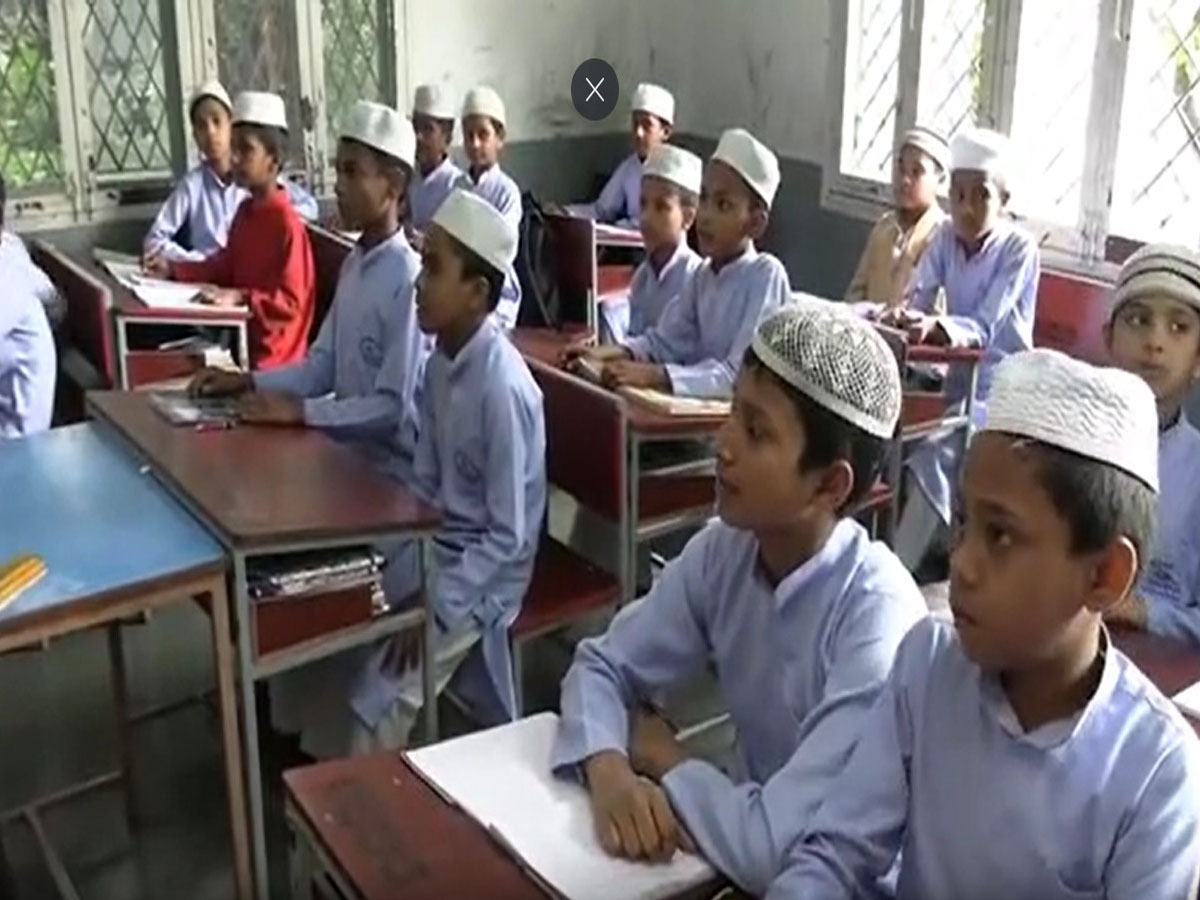 Uttrakhand: मदरसा बोर्ड की जगह राज्य अल्पसंख्यक शिक्षा प्राधिकरण का गठन; सरकार ने किये बड़े दावे Uttrakhand: मदरसा बोर्ड की जगह राज्य अल्पसंख्यक शिक्षा प्राधिकरण का गठन; सरकार ने किये बड़े दावे