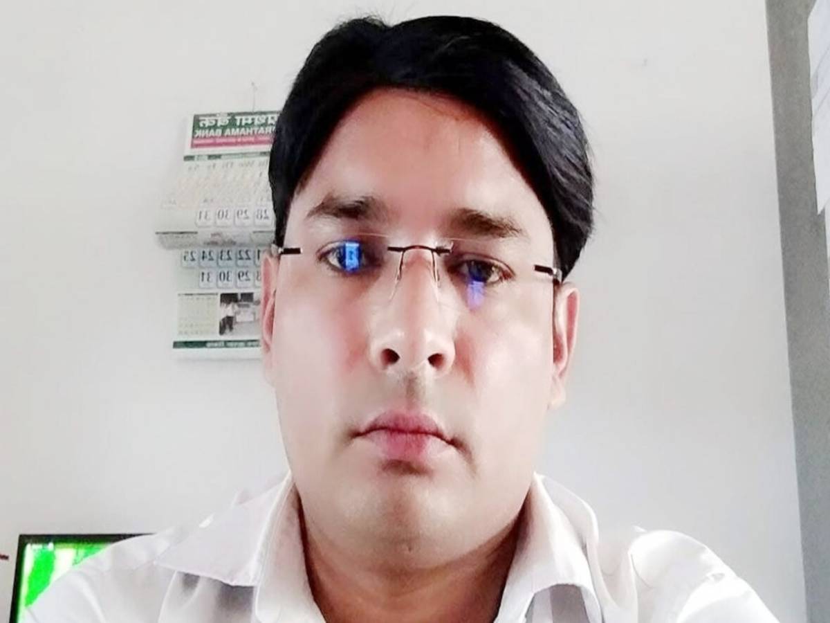 रोडरेज बना मौत का कारण; अमरोहा में जज के पेशकार राशिद की पीट-पीटकर हत्या, आरोपी अब भी फरार रोडरेज बना मौत का कारण; अमरोहा में जज के पेशकार राशिद की पीट-पीटकर हत्या, आरोपी अब भी फरार