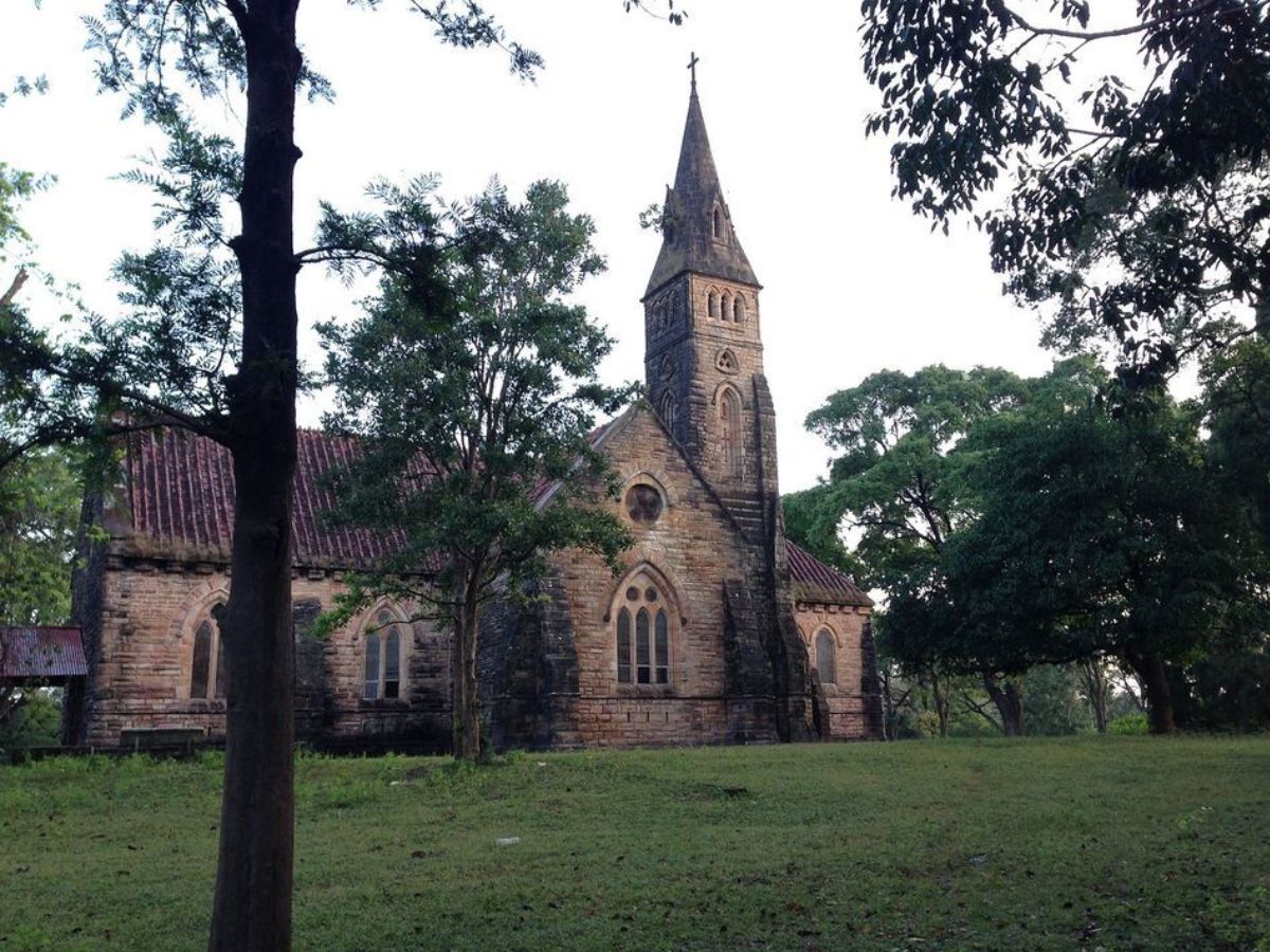 धार्मिक और ऐतिहासिक गुफाएं