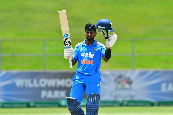 शुभमन-जायसवाल और पंत को पछाड़ा