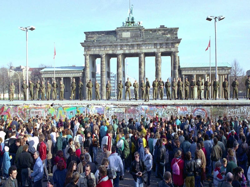 जब जाम में फंस गई 18 मिलियन कारें